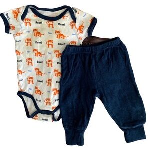 Luvable Friends Navy and Cream Tiger Roar Baby Pant Set